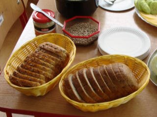 warsztaty Zdrowego Przedszkolaka pt. "Wapń w diecie dziecka" - chleb, ziarna i humus